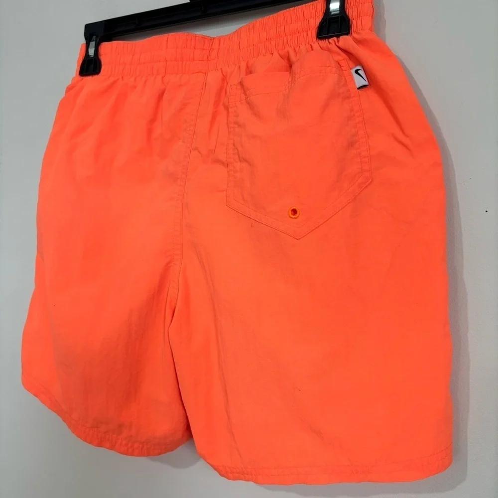 Nike men’s essential